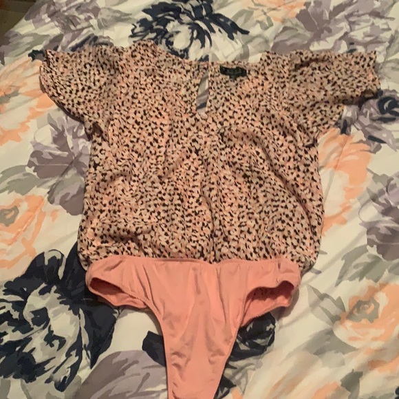 Trixxi Tops - NWT Francescas bodysuit